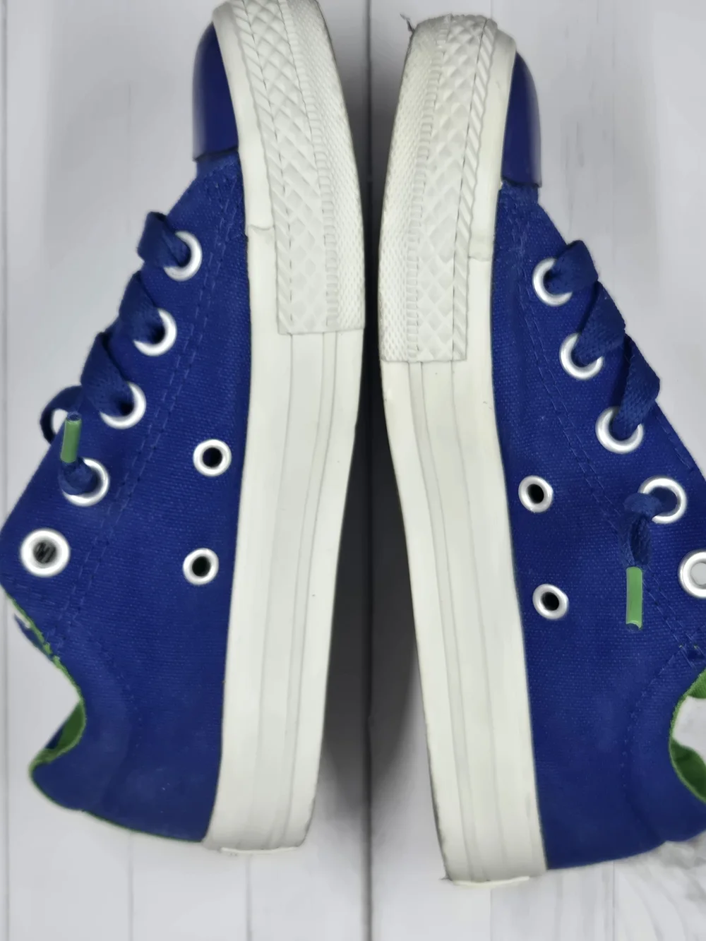Converse Kids Low Top Sneakers in Blue and Green Sz 13